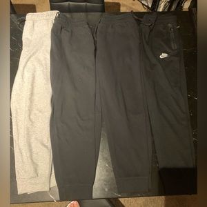 Men’s joggers size large